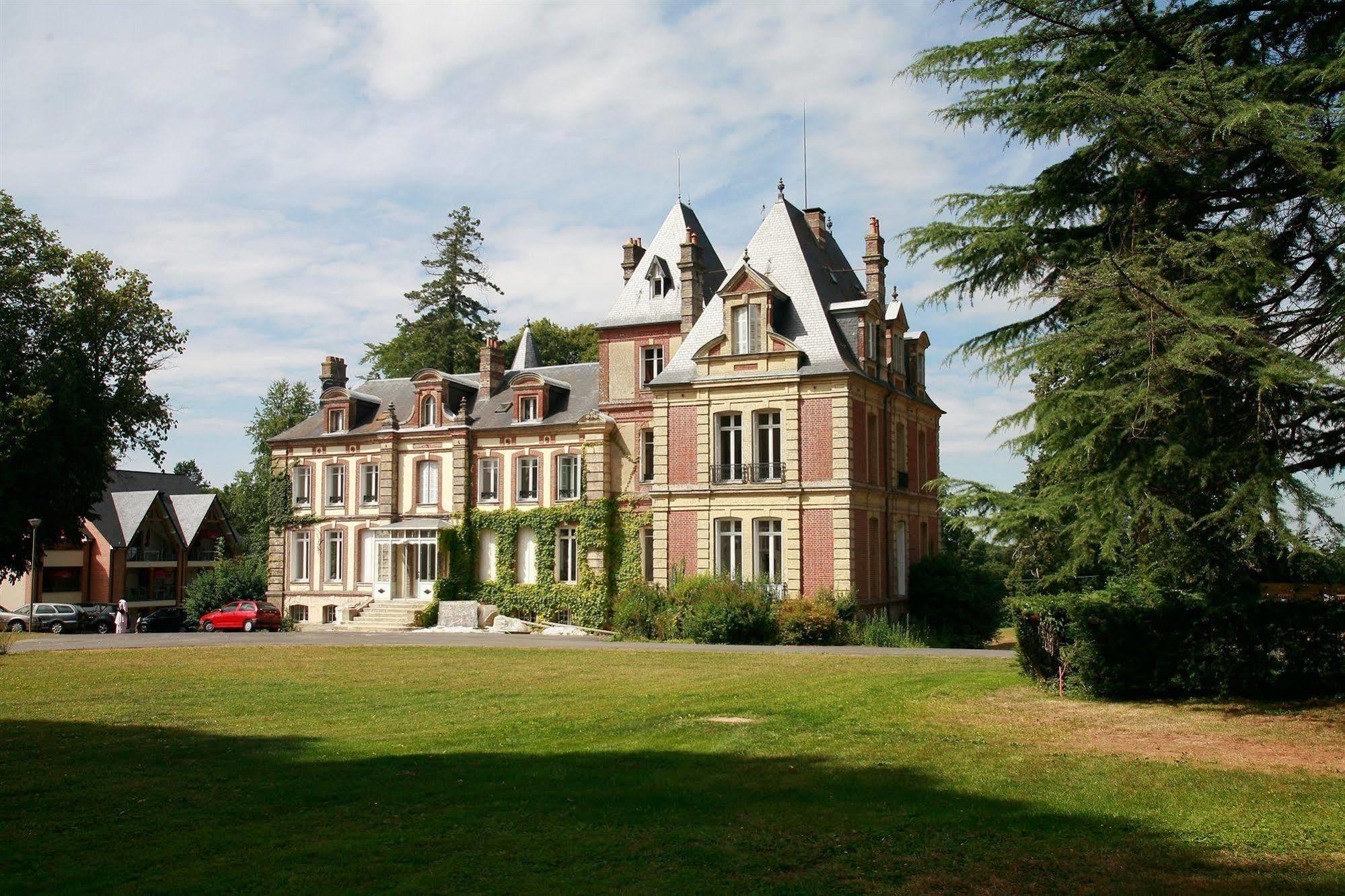 Le Chateau De Pretreville La Rivière-Saint-Sauveur Exteriör bild
